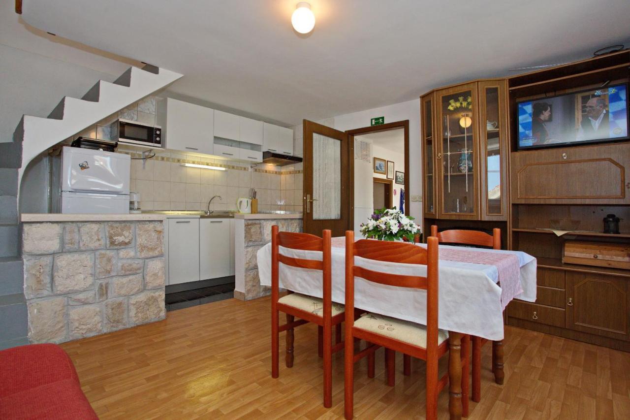 Willa House Tina Omiš Zewnętrze zdjęcie